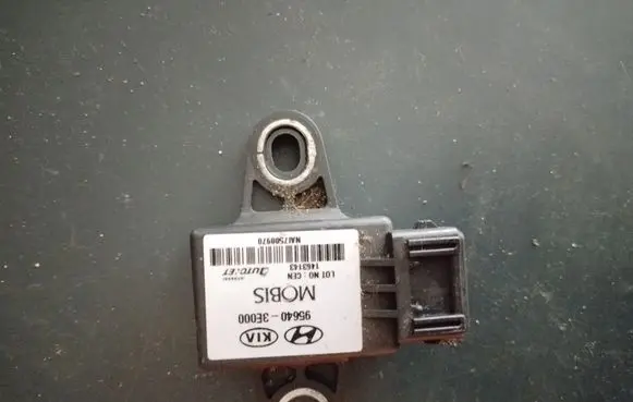 KIA Sorento ESP acceleration yaw rate sensor 956403E000