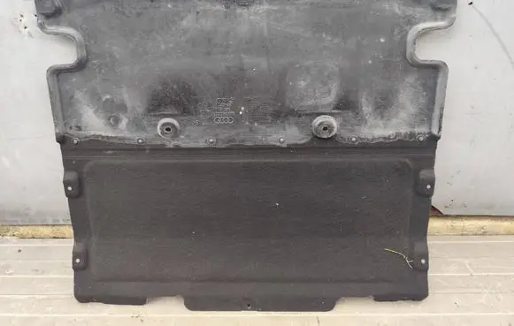 Audi Q5 SQ5 FY Engine splash shield/under tray 80B863821