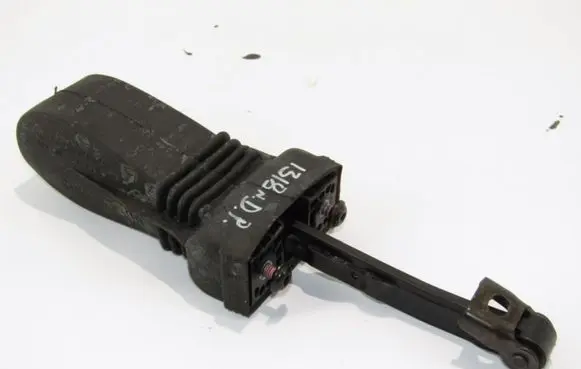 Audi A5 8T 8F Front door check strap stopper 8T0837267