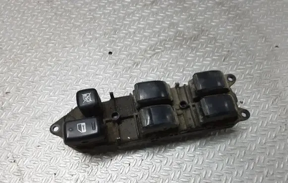Toyota Corolla Verso E121 Electric window control switch 8404013081