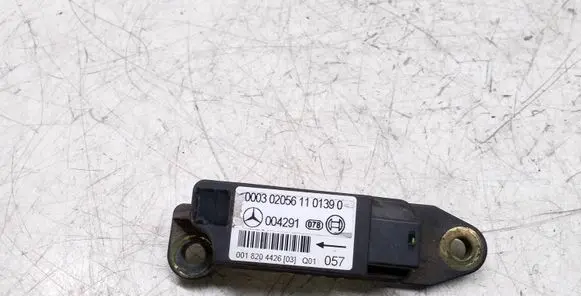 Mercedes-Benz C W203 Airbag deployment crash/impact sensor 0018204426 004291 000302056