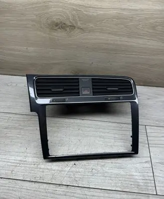 Volkswagen Golf VII Dash center air vent grill 5G1815736C