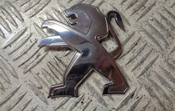 Peugeot 108 Manufacturer badge logo/emblem 753310H040