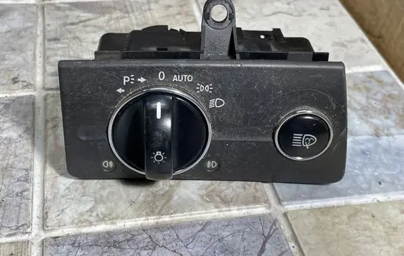Mercedes-Benz E W211 Light switch 2115450104