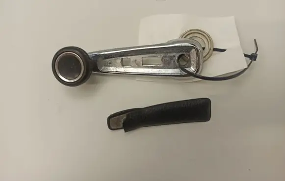 Mercedes-Benz COMPAKT W115 Front door window winding handle 