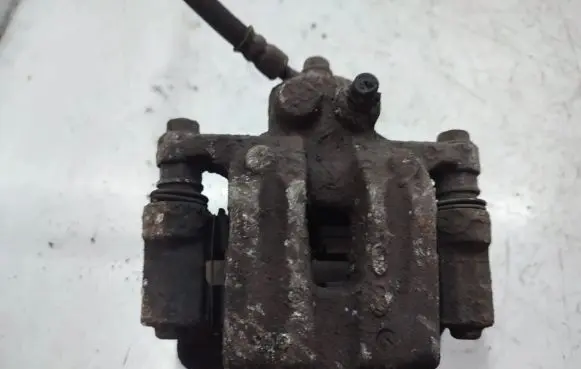 KIA Sportage Rear brake caliper