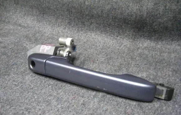 Honda CR-V Front door exterior handle