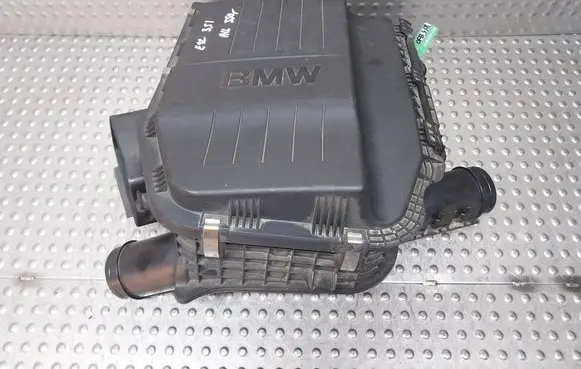 BMW 5 E60 E61 Air filter box S26380448 7556547