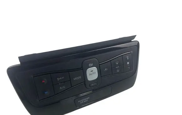 Nissan Leaf II (ZE1) Interior fan control switch 275005SE0A