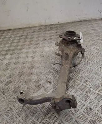 Front wheel hub