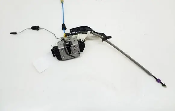 Mercedes-Benz B W246 W242 Front door lock A1667200135