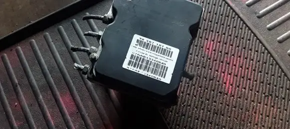 Peugeot 607 ABS Pump 9648718780