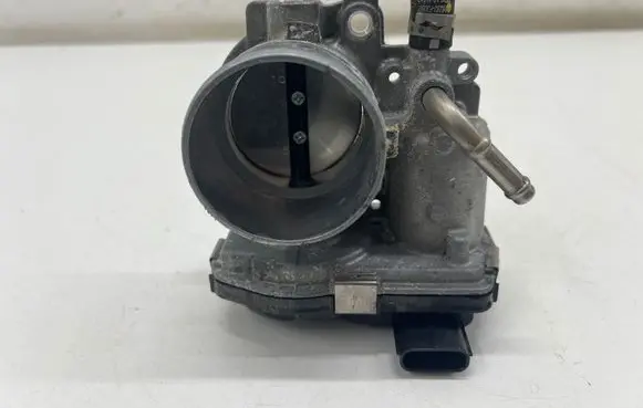 Toyota Yaris XP210 Throttle valve 22030F3030
