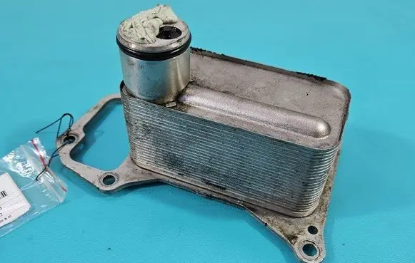 Engine oil radiator