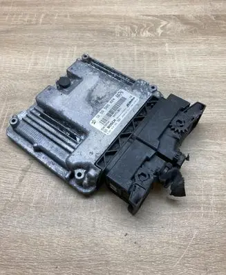 Opel Insignia A Engine control unit/module ECU 55585024 0281018769 AA7N