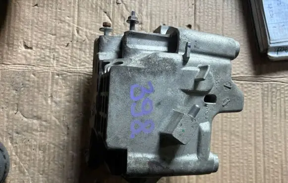 Peugeot Expert Fuel filter bracket/mount holder 9804498180