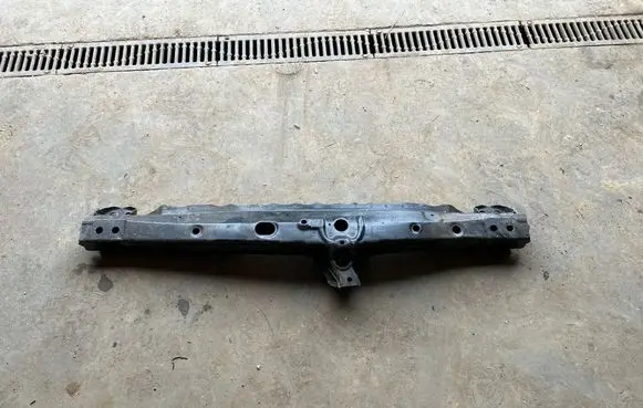 Toyota RAV 4 (XA40) Bottom radiator support slam panel 