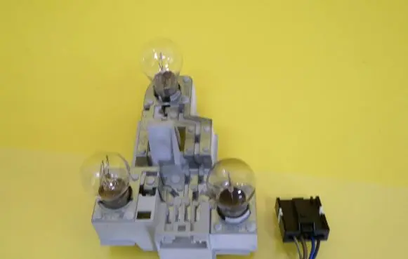 BMW 3 E46 Tail light bulb cover holder 8368762