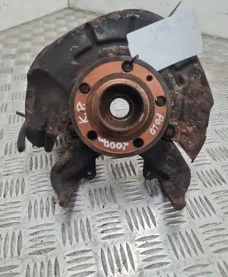 Volkswagen Polo Front wheel hub