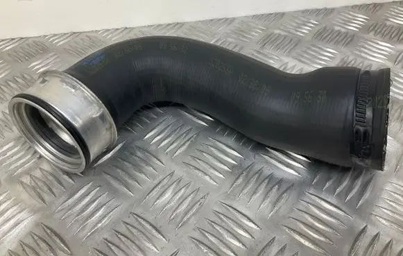 Audi TT TTS Mk2 Intercooler hose/pipe 1K0145834N