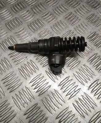 Skoda Octavia Mk2 (1Z) Fuel injector 38130073AG