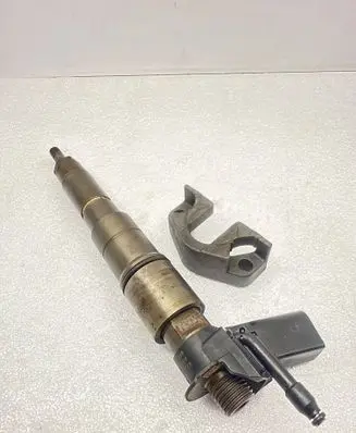 Fuel injector