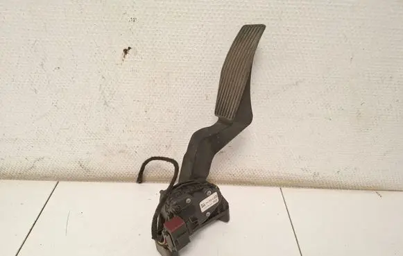 Opel Zafira A Accelerator throttle pedal 9202341