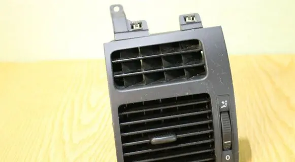 Volkswagen Touran I Dashboard side air vent grill/cover trim 1T0819703A