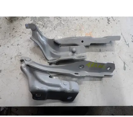 Renault Arkana Engine bonnet/hood hinges