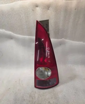 Renault Espace IV Rear/tail lights 8200027152