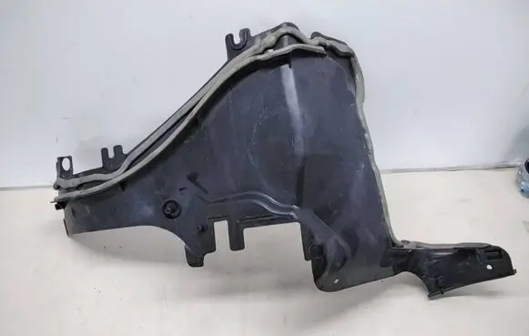 Mercedes-Benz GLE (W166 - C292) Other engine bay part A1666207301