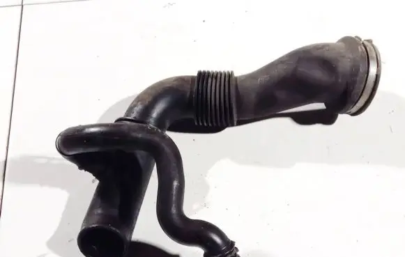 Ford Mondeo MK IV Intercooler hose/pipe 6g919c823dg 6g91-9c823-dg