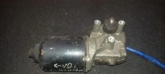 Hyundai Santa Fe Wiper motor 9811026910
