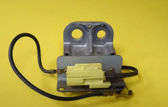 Nissan Primera Airbag deployment crash/impact sensor