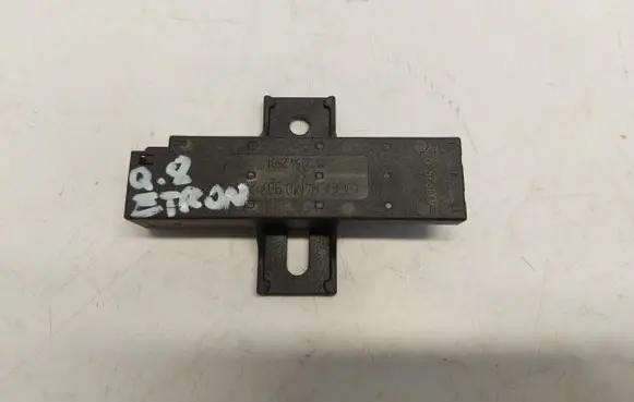 Audi e-tron Keyless system antenna 4m0907247-jlk01