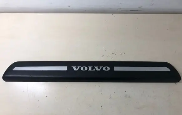Volvo V50 Front sill trim cover 30744287 08622671