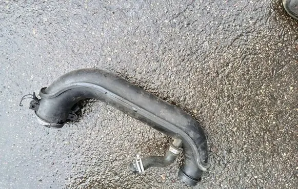 Ford Transit Air intake hose/pipe 6897649 6C119R504C
