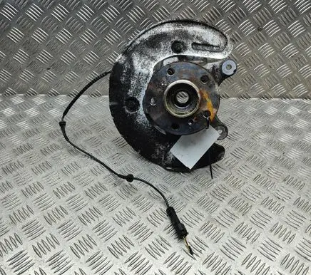 BMW X2 F39 Front wheel hub 6876854 6876646