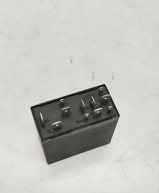 Volkswagen PASSAT B5 Other relay 4B0955531A 4B0955531C