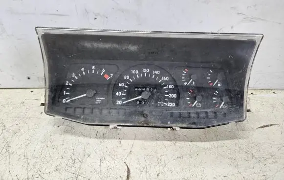 Opel Frontera A Speedometer (instrument cluster) 87001271 88481604