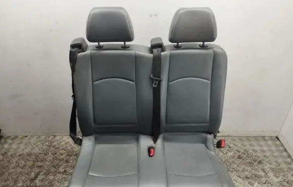 Mercedes-Benz Vito Viano W639 Second row seats 