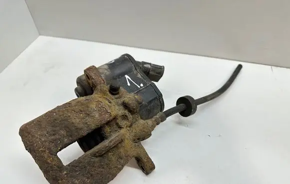 Audi A6 S6 C6 4F Rear brake caliper