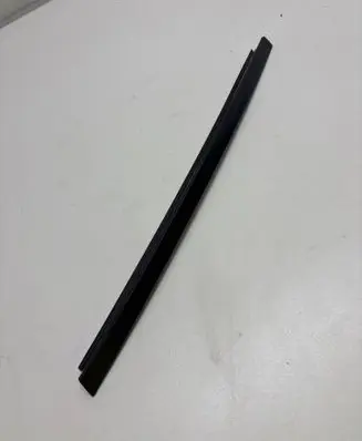 Toyota RAV 4 (XA50) Rear glass trim 