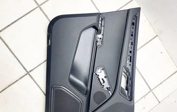 Porsche Macan (95B) Front door card panel trim 95B867011