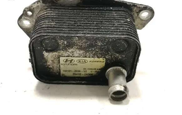 Hyundai i40 Oil filter mounting bracket 264102A300 1401010036V2