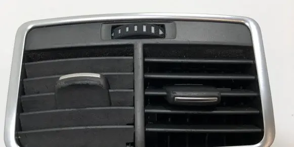Audi A6 S6 C6 4F Rear air vent grill 4F0819203B