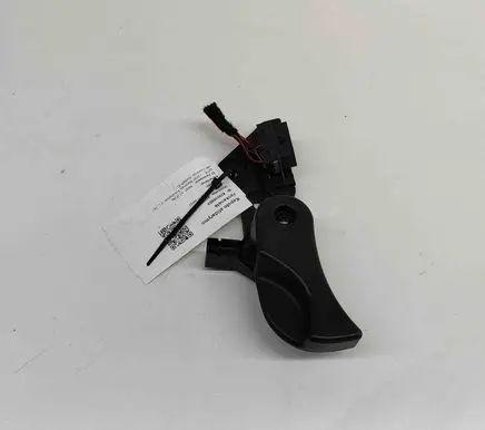 BMW X2 F39 Engine bonnet (hood) release handle 7309608 104673A0