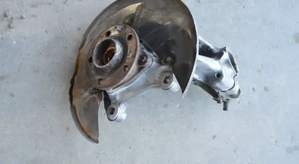 Volvo XC40 Front wheel hub spindle knuckle 32221857