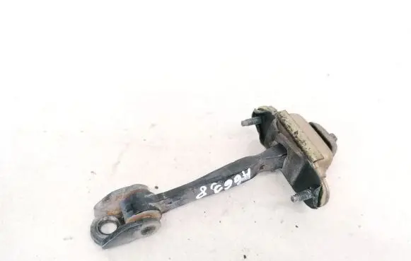 Ford Mondeo Mk III Rear door check strap stopper