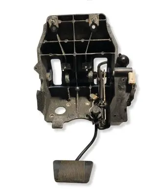 Dodge RAM 1500 DS Brake pedal 